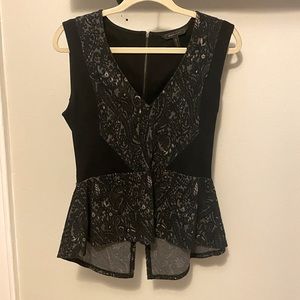 BCBG embroidered top. Size M.